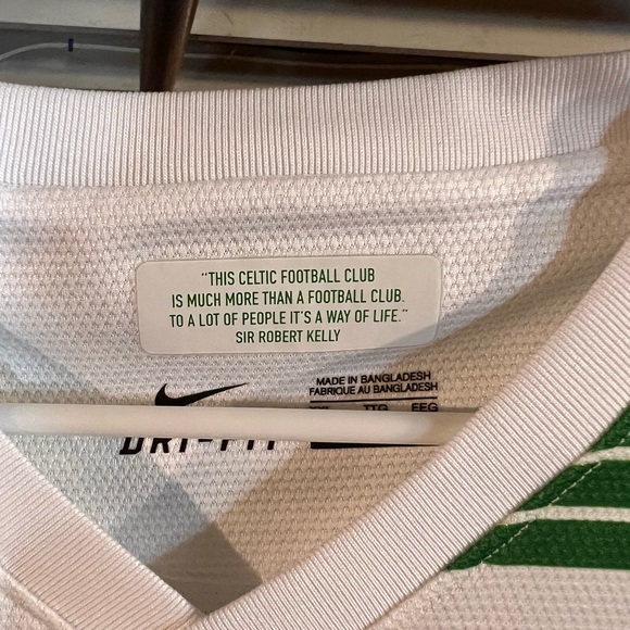 2013-2015 Nike Celtic home jersey - Picture 6 of 8